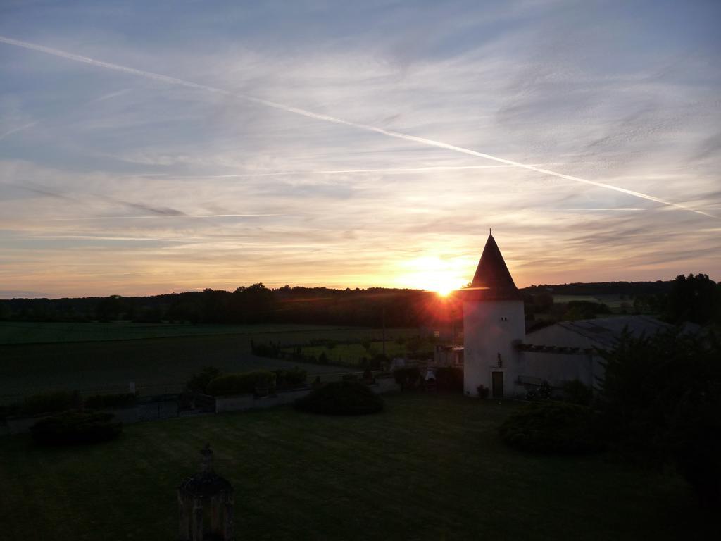 Chateau Du Bourbet Cherval エクステリア 写真